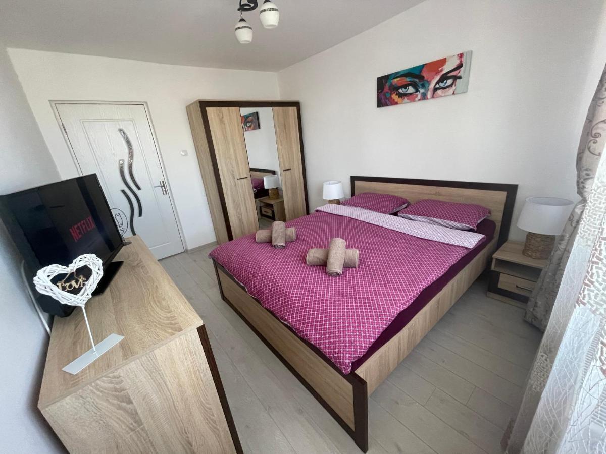 Elite Apartment Targoviste Exterior photo